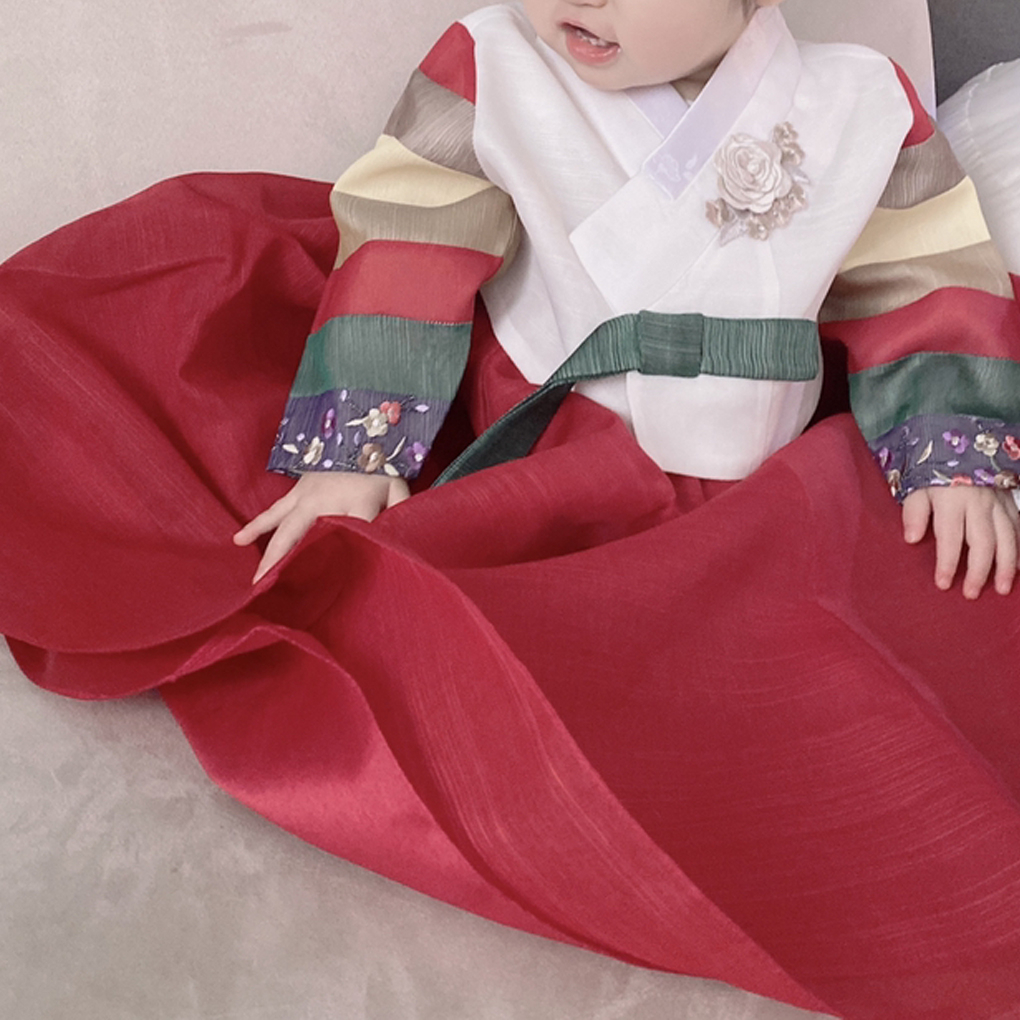 339 Girl Traditional Hanbok Red White