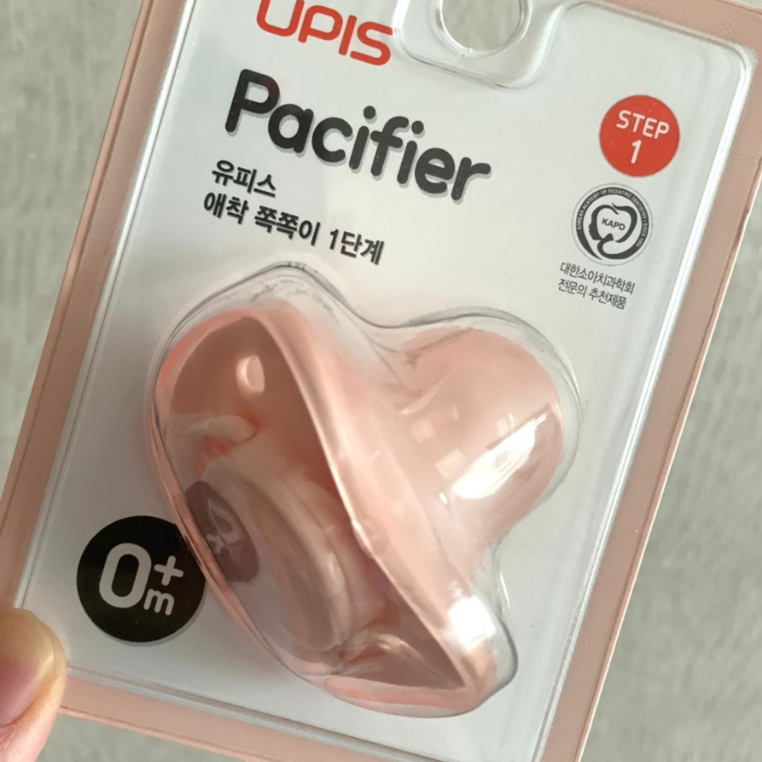 T.i ngậm Silicon UPIS Premium 2 màu, 2 size cho bé