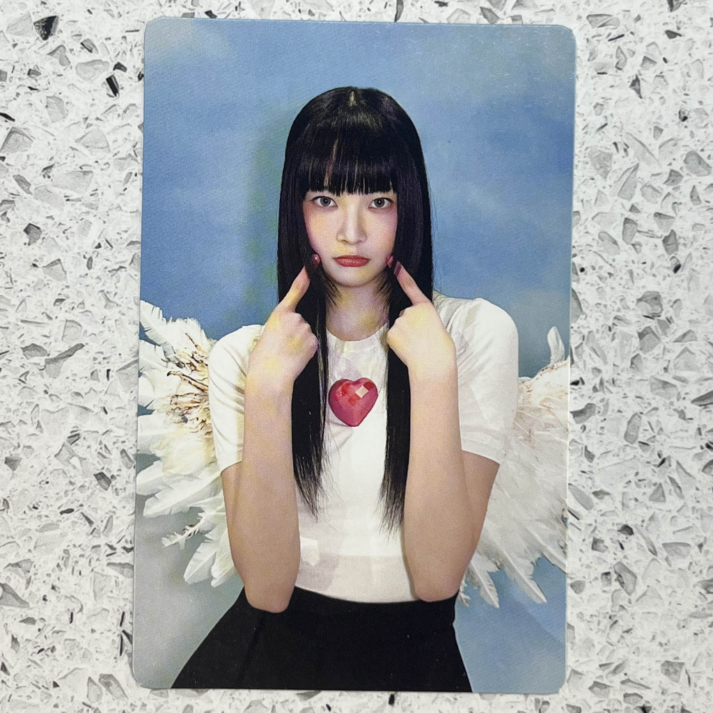 Hộp Album Ảnh Chính Hãng Eunchae Le Sserafim 1st Studio