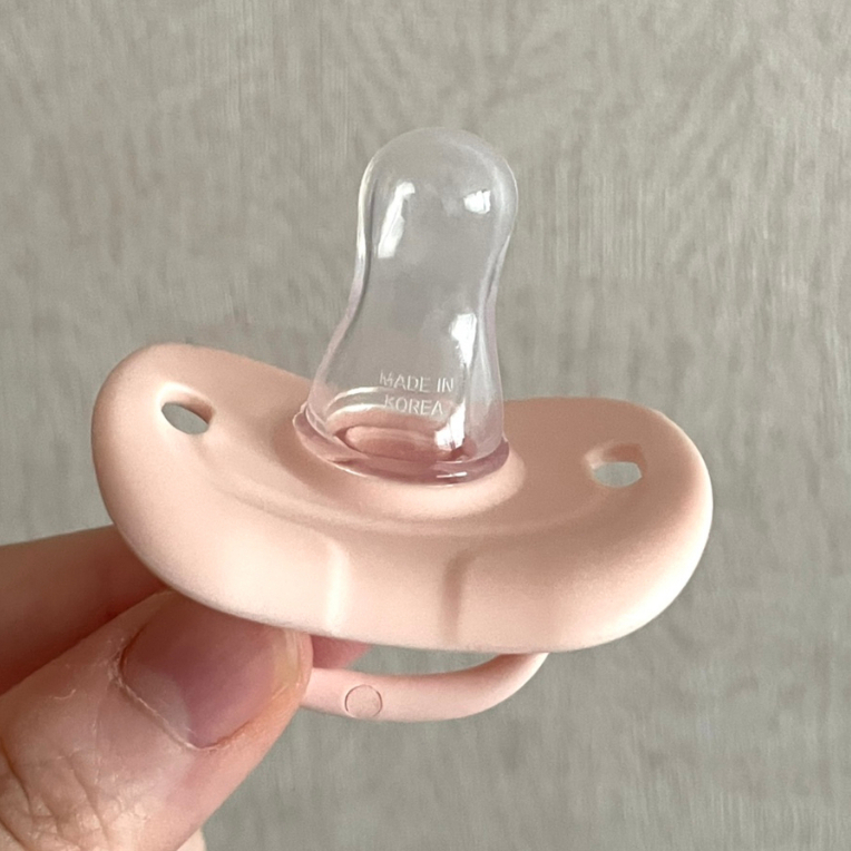 T.i ngậm Silicon UPIS Premium 2 màu, 2 size cho bé