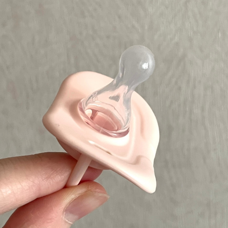 T.i ngậm Silicon UPIS Premium 2 màu, 2 size cho bé