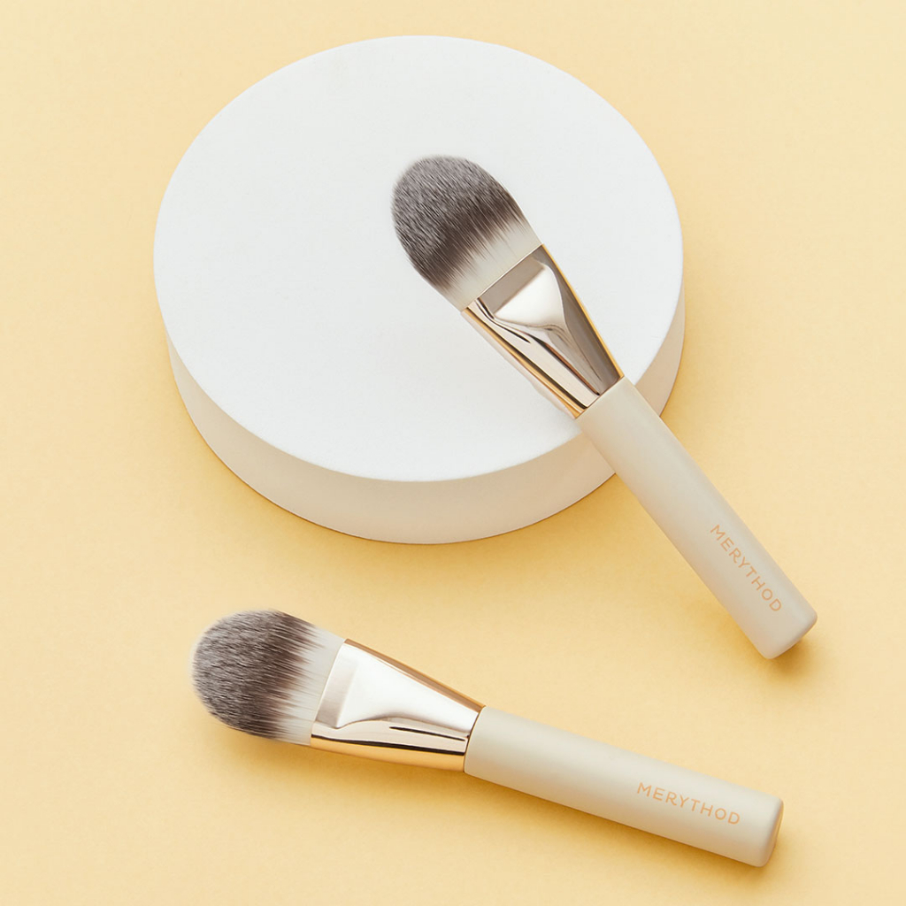 Cọ tán kem nền đầu dẹt Reel Cover Foundation Brush