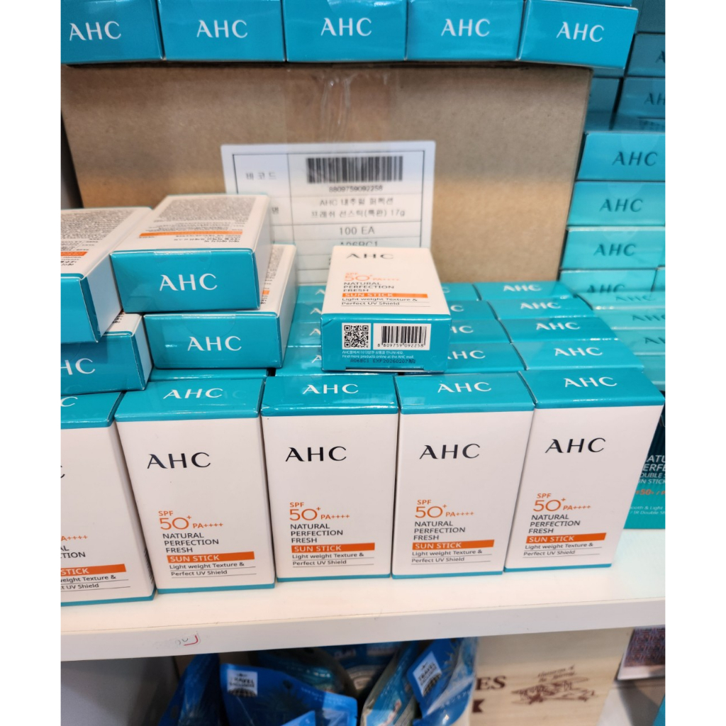 Thanh Lăn Chống Nắng AHC Natural Perfection Fresh Sun Stick SPF50+/PA++++ 17g