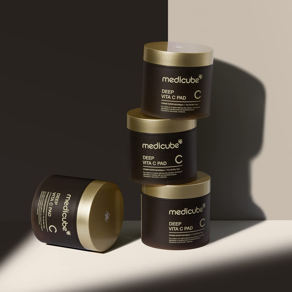 Toner pad sáng da, mờ thâm nám Deep Vita C Pad Medicube 150g 70 miếng