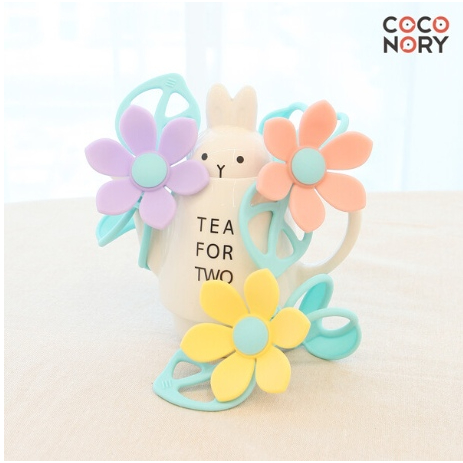 Gặm nướu silicone bông hoa Coconory