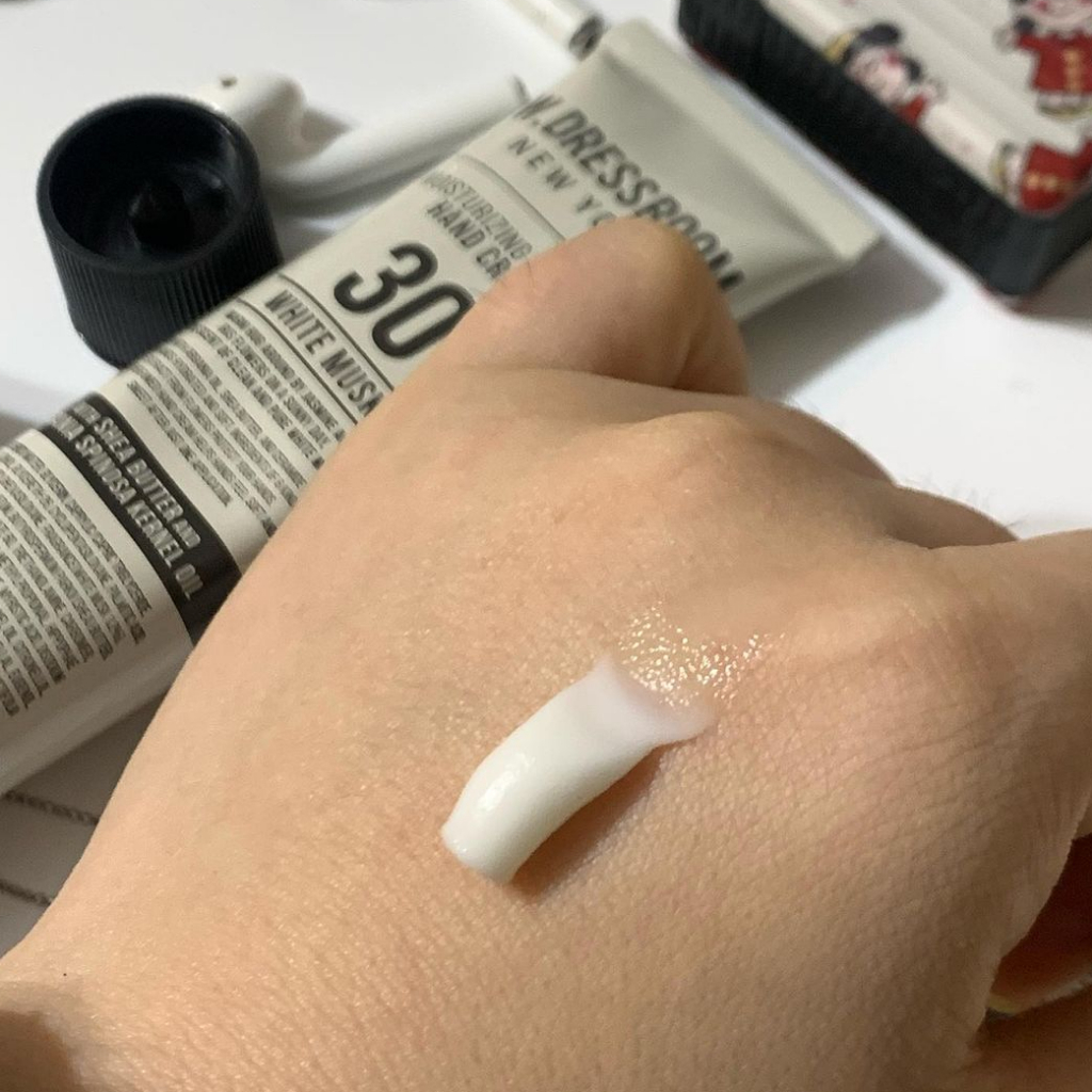 Kem dưỡng tay W.Dressroom hương nước hoa 50ml order chsinh hãng Hàn Quốc