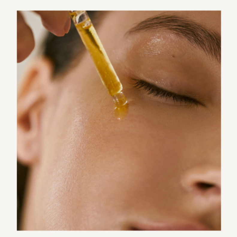 Tinh dầu dưỡng da hữu cơ Aromatica Golden Jojoba Oil 30ml