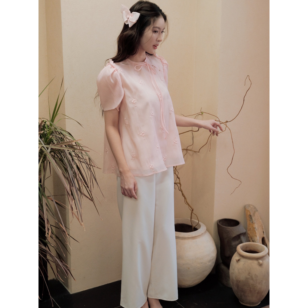 Set bộ áo tết nữ cách tân Vân Kiều áo thêu hoa | Thiết Kế Guvie