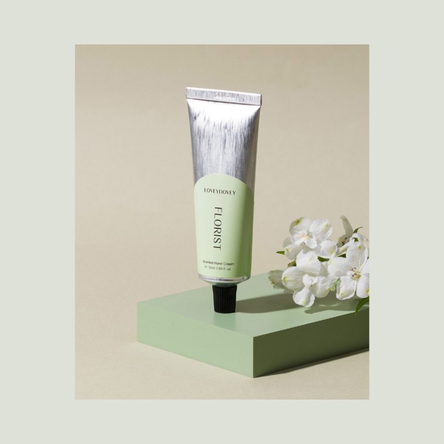 Kem dưỡng da tay hương nước hoa Lovey Dovey Scented Perfume Hand Cream 50ml