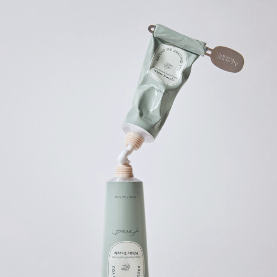 Kem dưỡng da tay hương nước hoa Round Around Forest Scented Hand Cream 50ml