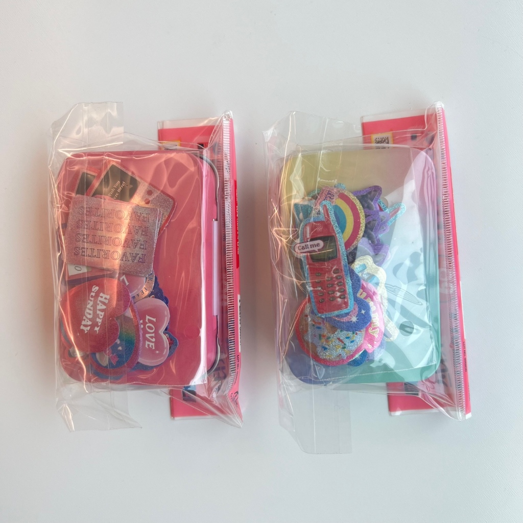 DAISO  Bộ Hình Dán + Hộp Thiếc Thiếc Tuổi teen Cao