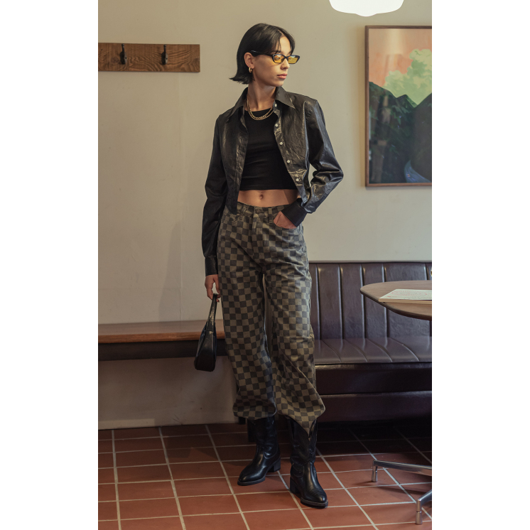 Áo Croptop Màu Đen Bóng / Đen free size / 100% Chính Hãng / Hàn Quốc