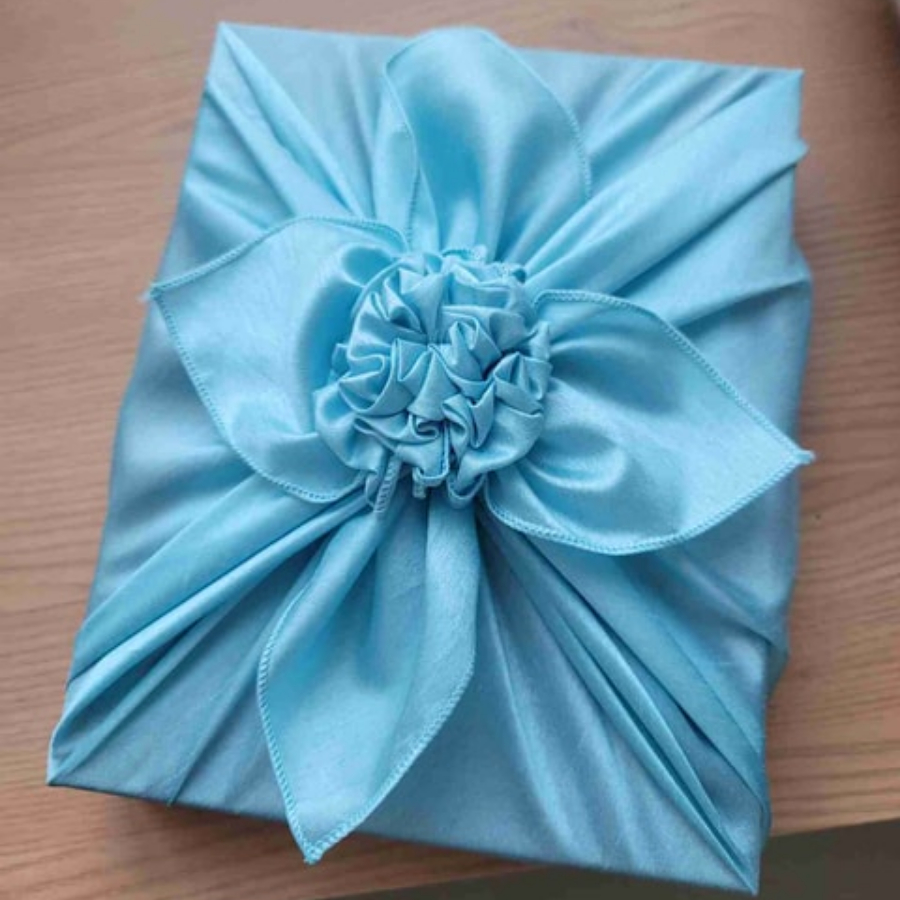 Hộp hồng sâm 6 năm tuổi nhung hươu cao cấp JW Daily Red Ginseng Antler Gold 10gx30 gói + túi quà tặng