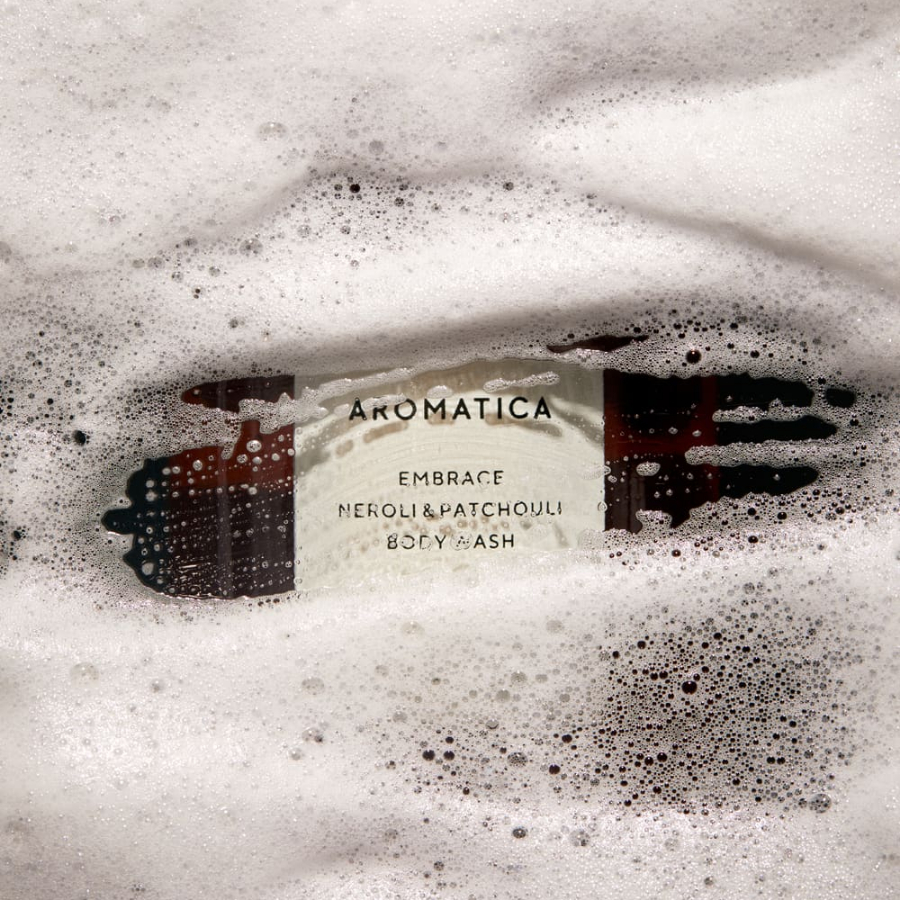 Sữa tắm thuần chay chiết xuất hoa cam Aromatica Embrace Body Wash Neroli & Patchouli 500ml