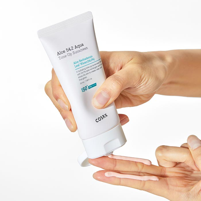 Kem Chống Nắng Nâng Tông Da Chiết Xuất Lô Hội cosrx 54.2 50ml