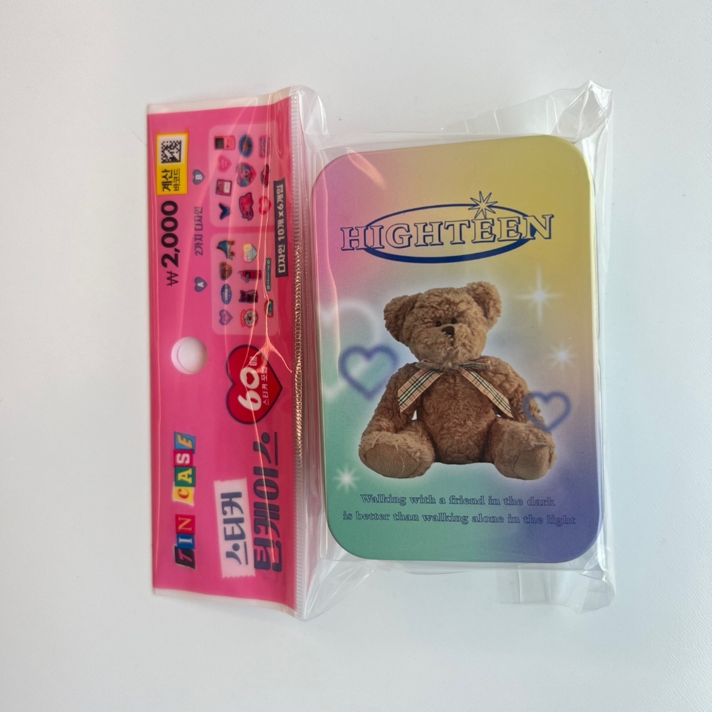 DAISO  Bộ Hình Dán + Hộp Thiếc Thiếc Tuổi teen Cao
