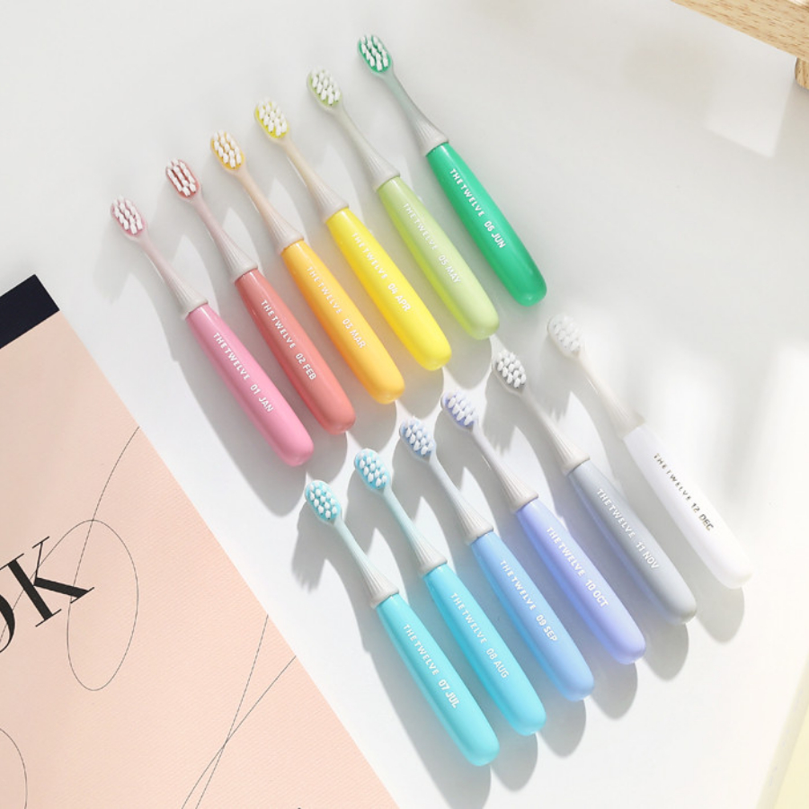 Set kem đánh răng, 12 bàn chải đánh răng The Twelve cho trẻ Hàn Quốc