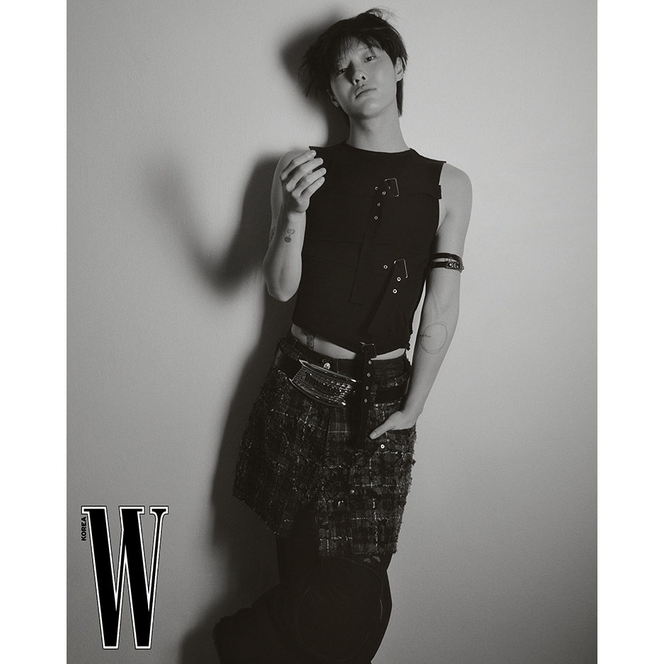 W KOREA VOLUME 12 - COVER: BLACKPINK ROSE