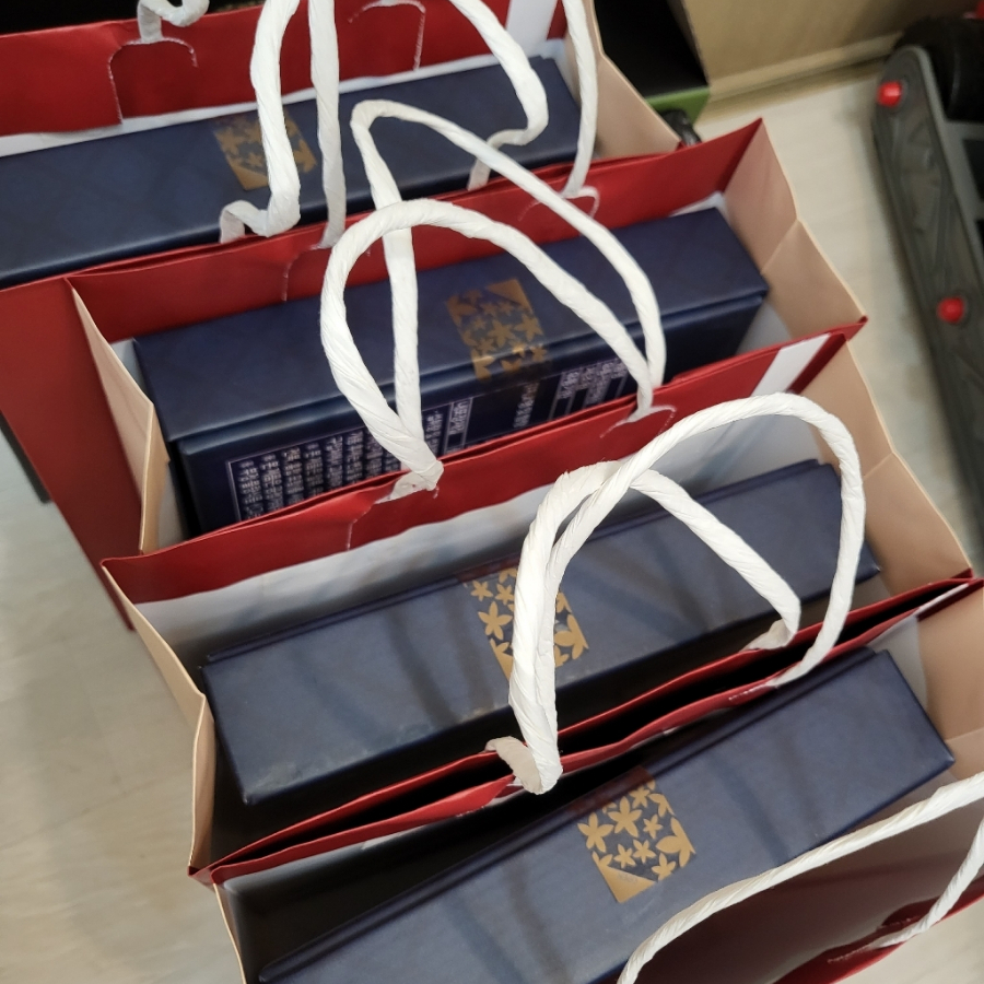 Nước hồng sâm nhung hươu Gaeseong Sangin Deer Antlers Red Ginseng Stick  + kèm túi quà tặng