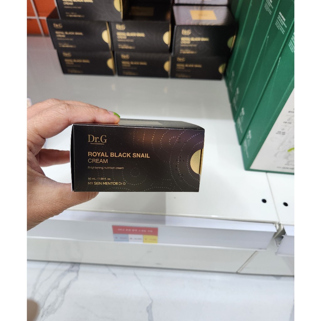 Kem dưỡng ẩm ốc sên đen Dr.G Royal Black Snail Cream 50mL