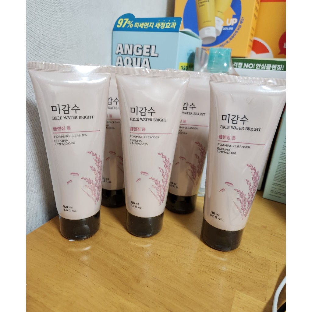 Sữa Rửa Mặt Làm Sáng Da THE FACE SHOP Rice Water Bright Facial Foaming Cleanser 150ml