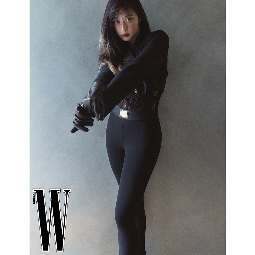 W KOREA VOLUME 12 - COVER: BLACKPINK ROSE
