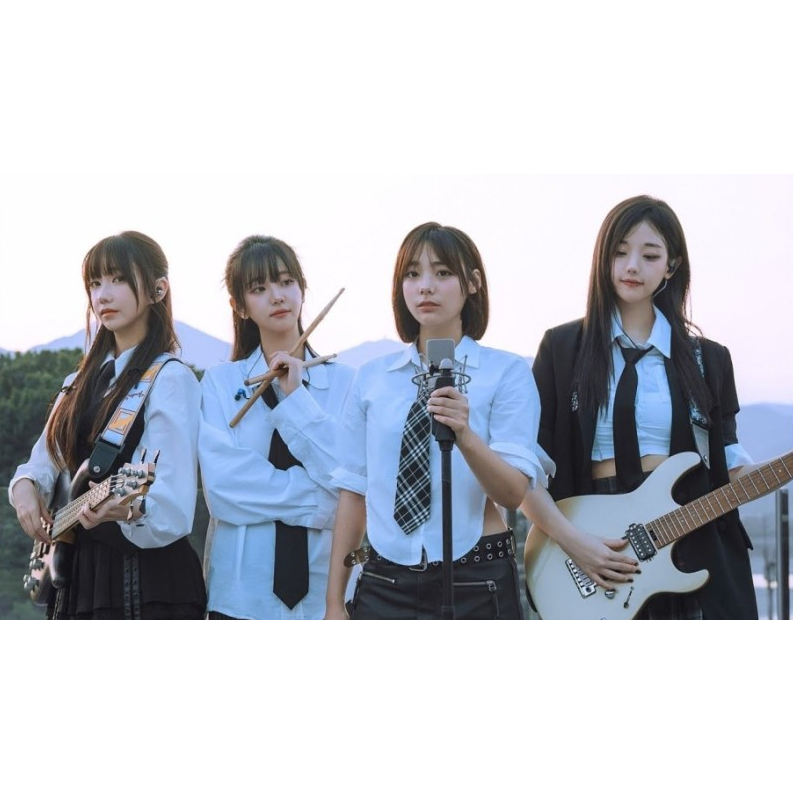 QWER  1st SINGLE ALBUM