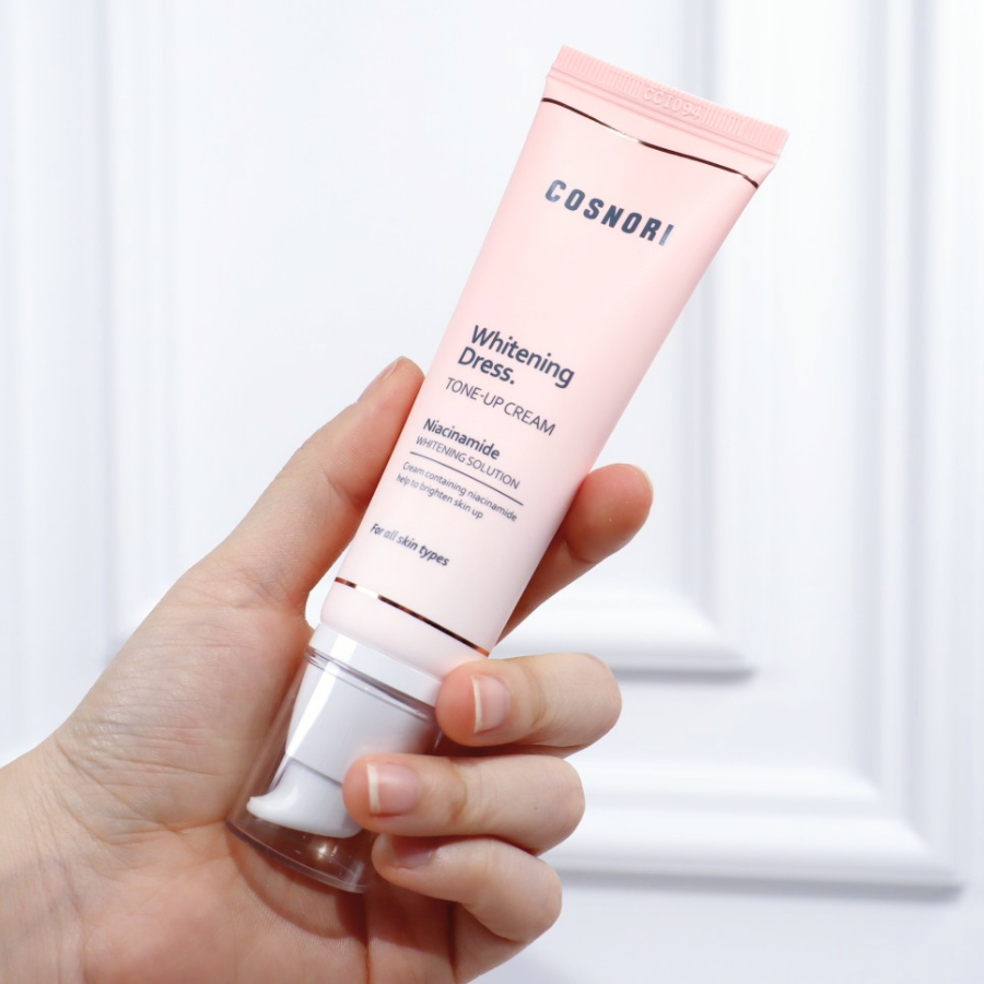 Kem dưỡng trắng nâng tông da Cosnori Whitening Dress Tone Up Cream 50ml