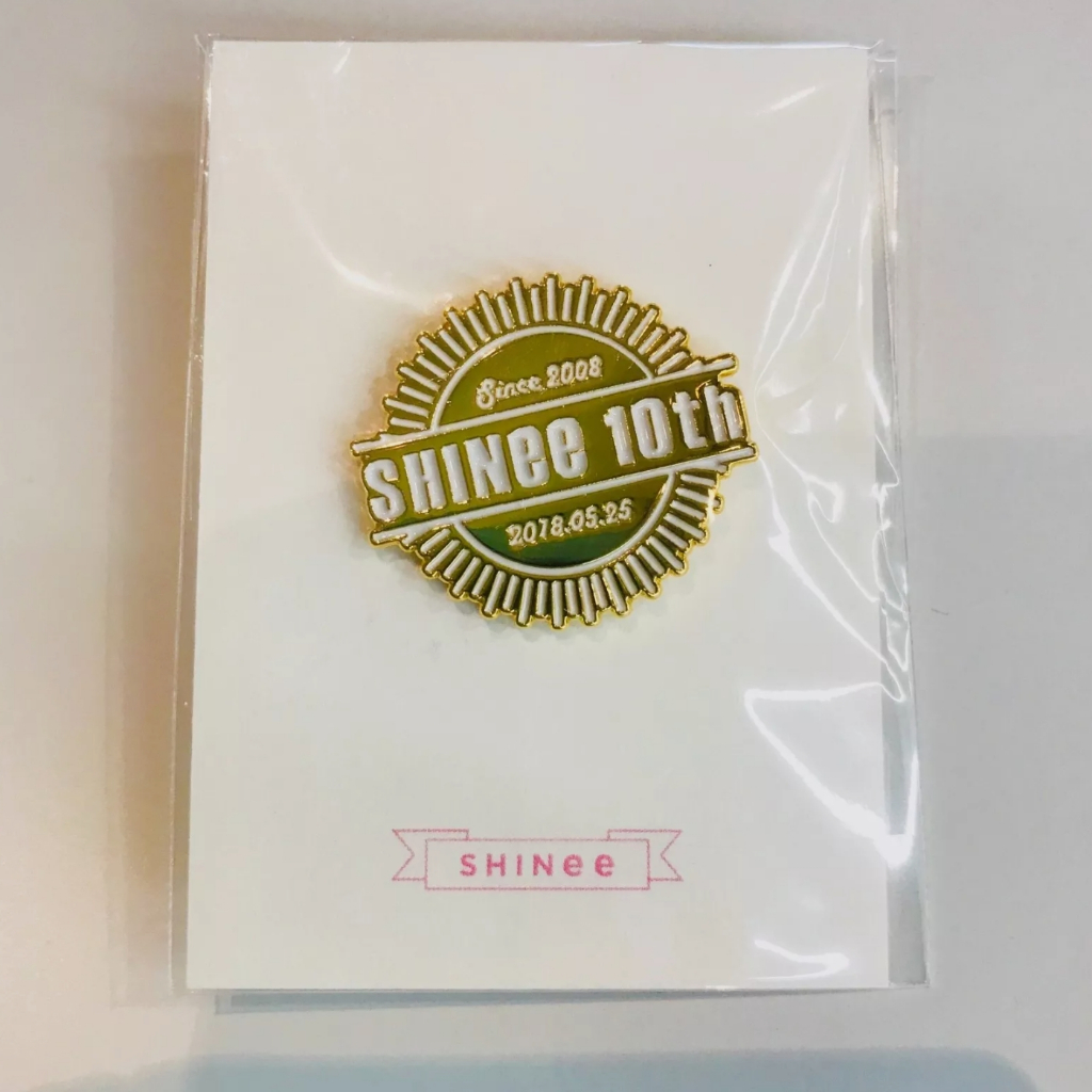 Sm TOWN Gift Shop SHINee KỶ NIỆM 10 NĂM - SHINee Limited D.I.Y Pin