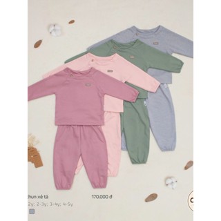 Bộ Quần Áo Nỉ Cookie Bo Chun Xẻ Tà Cài Vai Chất Liệu Nỉ Da Cá Size Từ 6 Tháng Đến 5 Tuổi