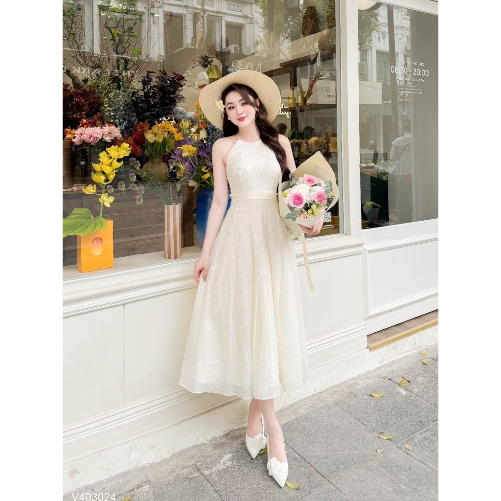 Váy maxi cổ yếm xẻ eo Charme 403024