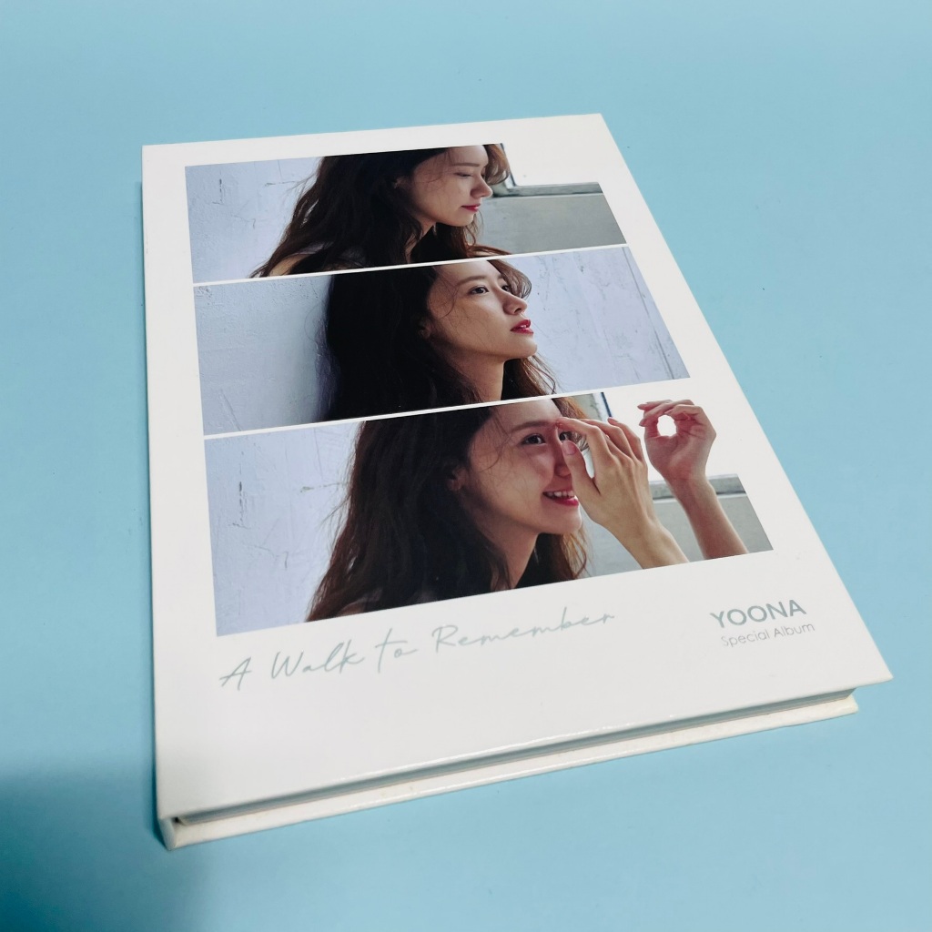YOONA (❈ 🍎) / ALBUM ĐẶC BIỆT: A WALK TO REMEMBER / Rare Original 2019 CD Âm Thanh Hàn Quốc Feat. Đêm