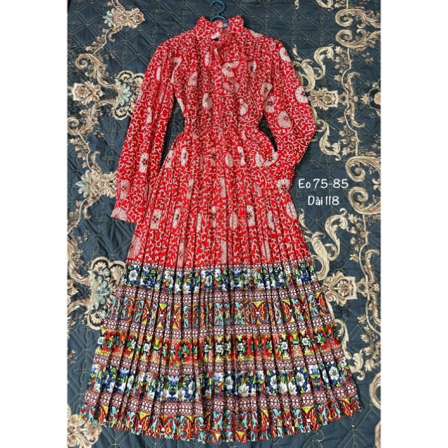 Si HongKong , Đầm VINTAGE Hàn full dập ly xịn . Độ mới cao 95% . Size mẫu ghi trên ảnh bìa