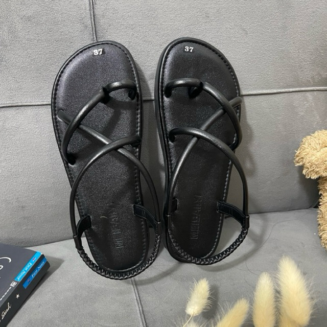 Dép Sandan Đế bệch (mới) Xỏ Ngón, Dây nhỏ,Siu xinh, Quai mềm. Đế êm. cao 1,5cm.dễ phối Đồ, hợp đi Họ