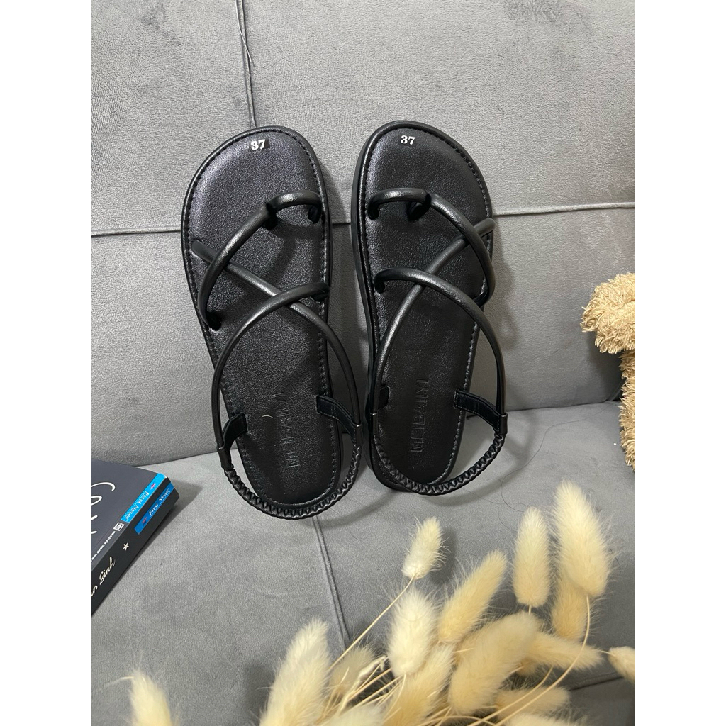 Dép Sandan Đế bệch (mới) Xỏ Ngón, Dây nhỏ,Siu xinh, Quai mềm. Đế êm. cao 1,5cm.dễ phối Đồ, hợp đi Họ