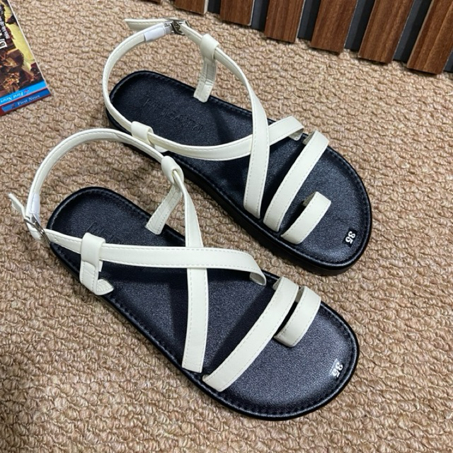 Dép Sandan Đế bệch Xỏ Ngón, Siu xinh, Quai mềm. Đế êm. cao 1,5cm. dễ phối Đồ, hợp đi Học.đi làm và đ