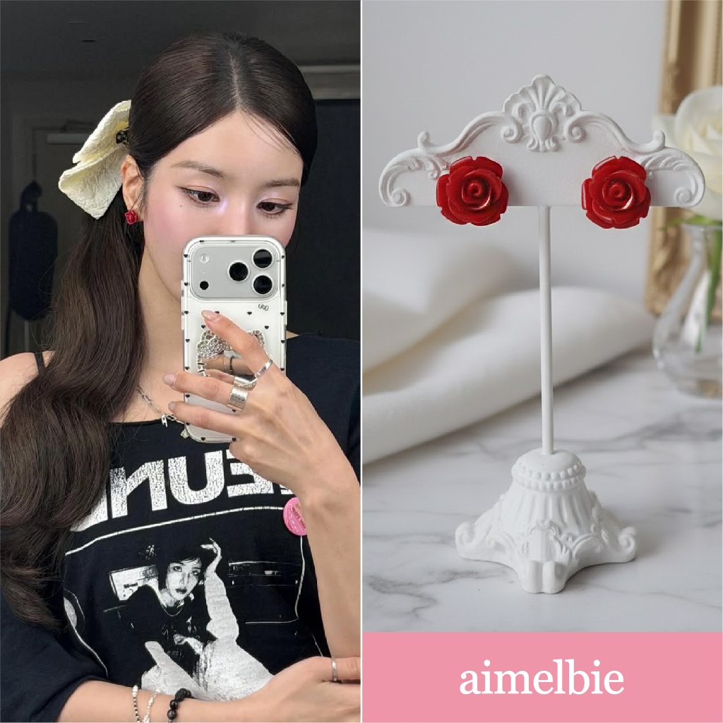 ♥ Trang sức Hàn Quốc aimelbie ♥ [Bông tai Kwon Eunbi] Bông tai Cabochon Petit Rose - Đỏ