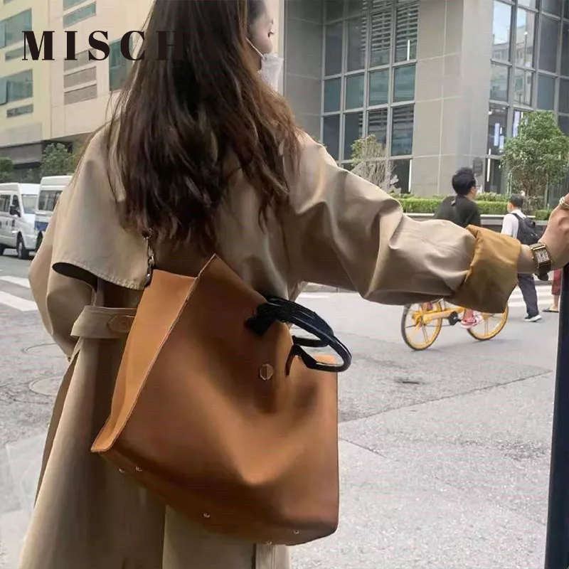 Mischa Túi Xách Đeo Vai Da Lộn Màu Trơn Sức Chứa Lớn Nhỏ Gọn Dễ Phối Đồ Thời Trang Hàng Ngày