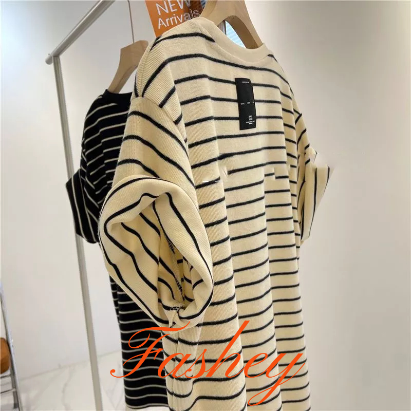 Fashey Áo Thun Ngắn Tay Họa Tiết Sọc Ngang Thời Trang Dành Cho Nữ