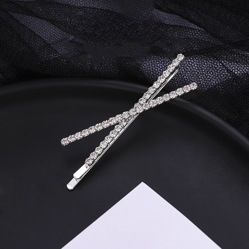 Kẹp tóc nữ Eleanor Accessories hình chữ X đính đá basic
