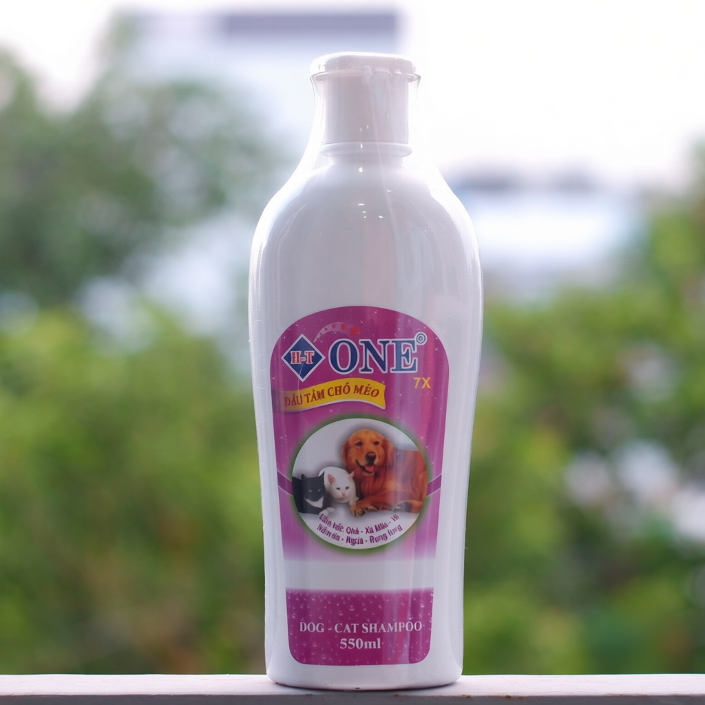Sữa tắm One 7x làm hết ghẻ, xà mâu, ve, nấm da, ngứa, rụng lông dành cho thú cưng 550ml