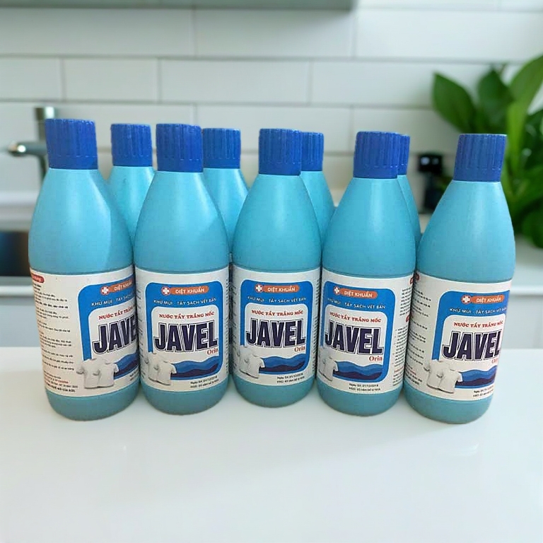 1 Thùng nước tẩy javen chuẩn Thái Lan 12 chai 1lít