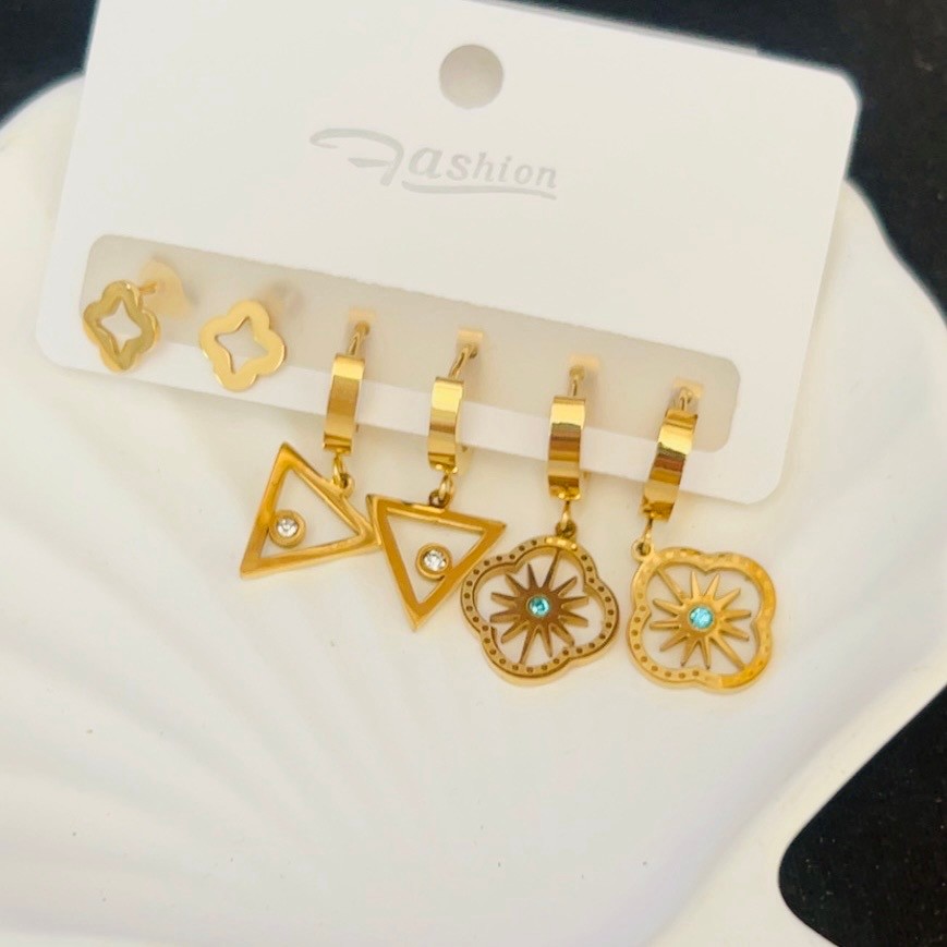 Bông tai đơn giản bằng thép titan với logo chữ, thiết kế tinh tế và thanh lịch - 104026