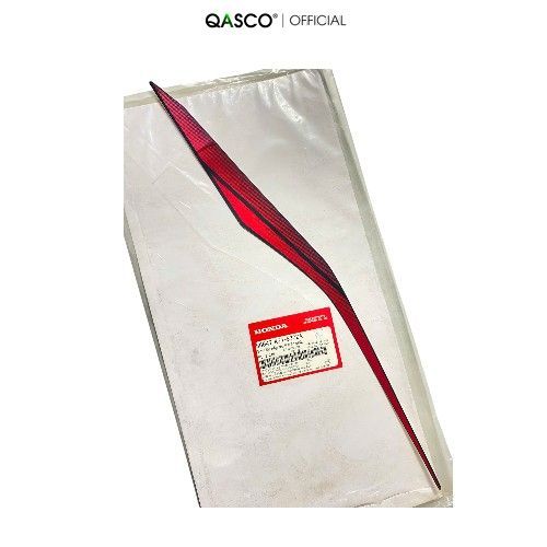 Tem ốp nắp trưới trên phải QA(86647K27630ZA)_(HN 18)