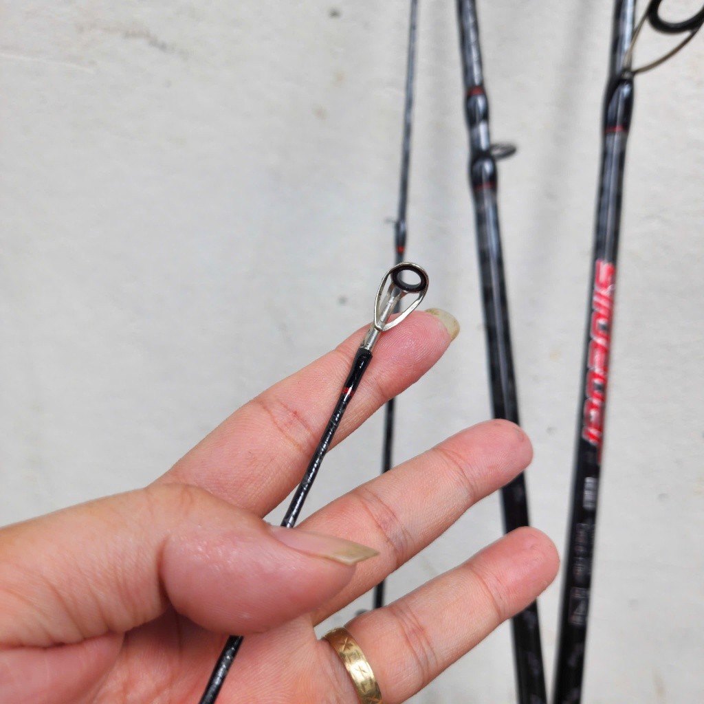 Cần câu lure Hi-Power TH2 carbon xoắn X toàn thân bu chống xoắn ngọn 2li2 cao cấp