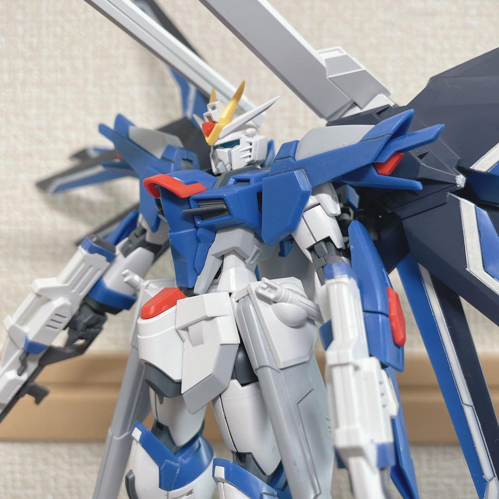 【Direct from Japan】Sản phẩm hoàn thiện của Gundam Rising Freedom 1/144 HG【Japan Exclusive】