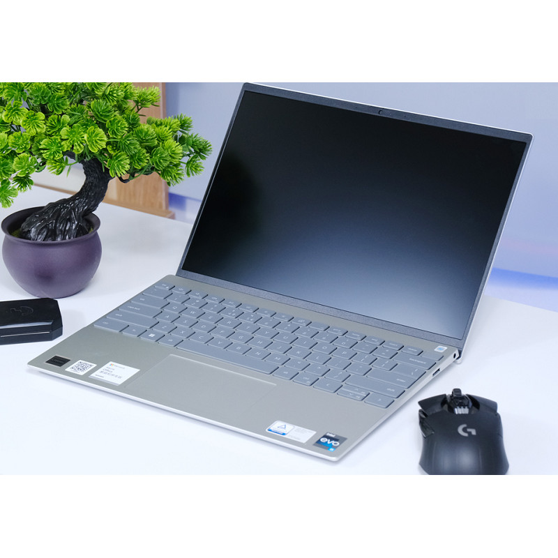 Dell Inspiron 13 5330 Core I5-1340p, 16 Gb, Ssd 512gb, Intel Iris Xe Graphics, 13.3 Inch Qhd+