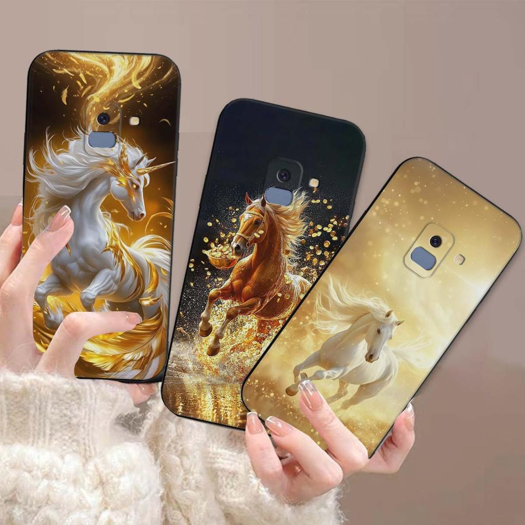 Ốp lưng Samsung A8 2018 / A8 Plus / A8+ in hình ngựa vàng may mắn - ốp TPU chống sốc