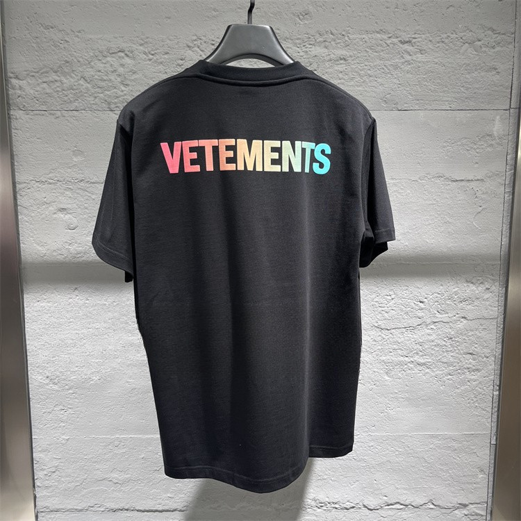 2026 Hàng Mới Về 100% cotton Vetements VETEMENTS Bán Chạy Nam Nữ In Màu Áo Thun Ngắn Tay xs-3xl