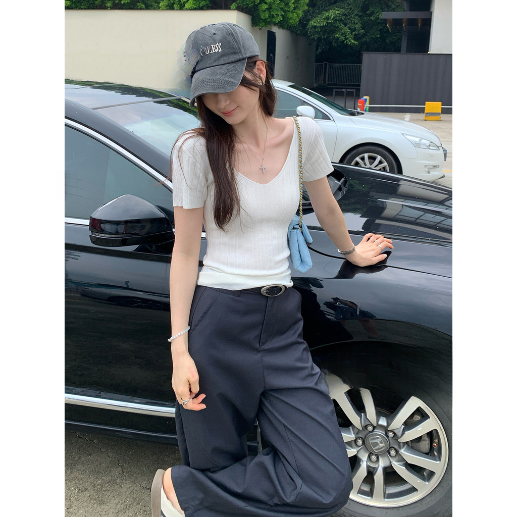 Áo Pit Strip Cổ Chữ V Dệt Kim Short Sleeve Cho Nữ, Mùa Hè 2025 - Phom Slim-Fit Thời Trang